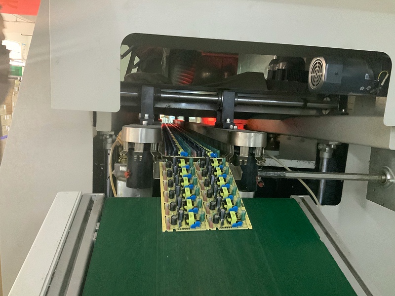 無鉛焊錫條過波峰焊